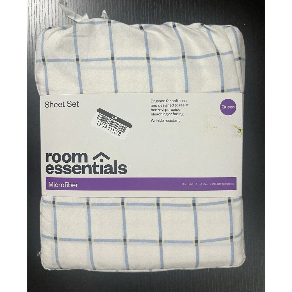 Room Essentials White Checkered Microfiber Queen Bed Sheet Set